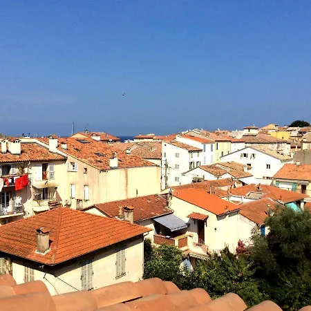 Rue Fontvieille アパート
